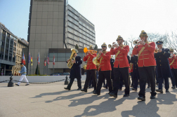 Flashmob a közös rendőr és tűzoltónap alkalmából.