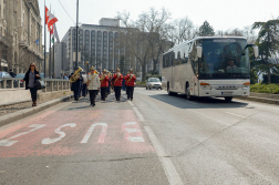 Flashmob a közös rendőr és tűzoltónap alkalmából.