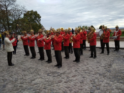 A Batterie Fanfare Kuttolsheim zenekar és a Katasztrófavédelem Központi Zenekara ad közös koncertet a Budai Várban.